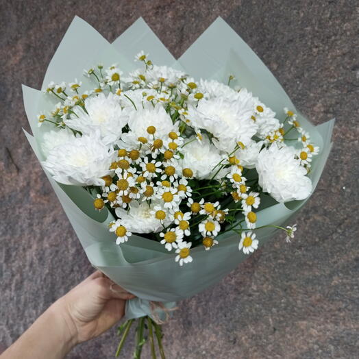 Букет с ромашками