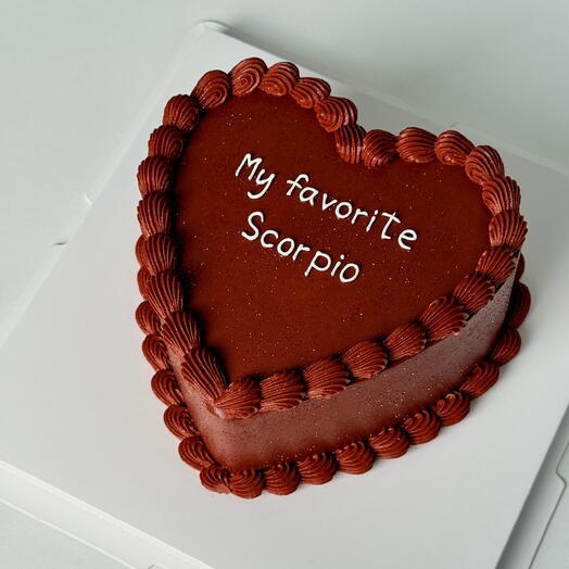 Торт сердце бордовый с рюшами и блёстками