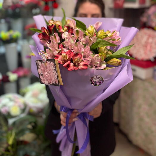 Букет из альстромерий