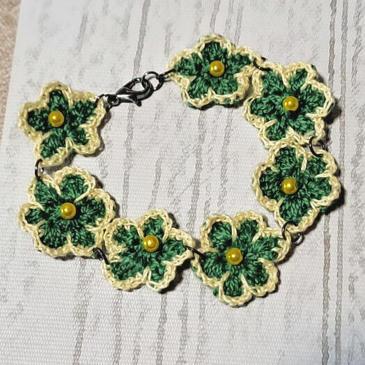 Flower bracelet