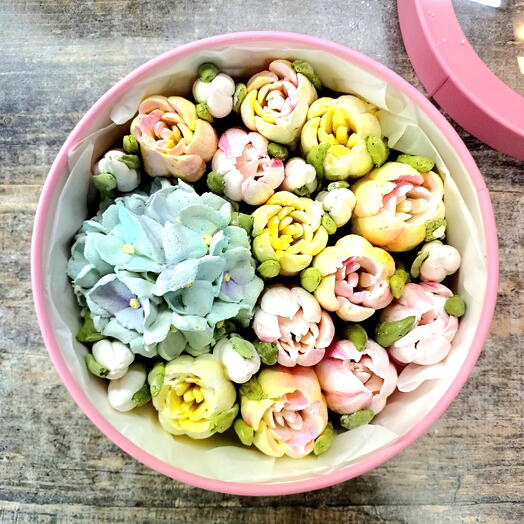 Коробка с зефирными цветами