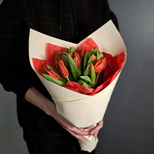 Красные тюльпаны 15шт