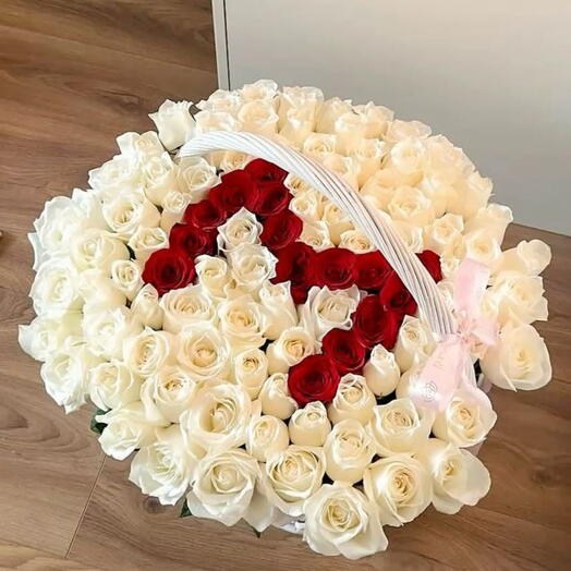 Корзина 101 розы с вашей буквой🌹