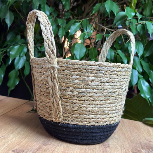 Корзина плетенная с ручками