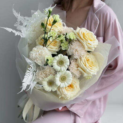 Букет микс с розой Кендллайт и герберами