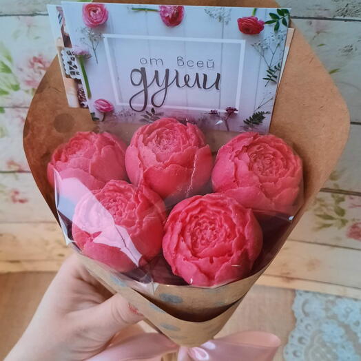 Шоколадный букет 5 розовых пиона