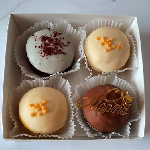 Набор из 4 вупи-пай на 8 марта