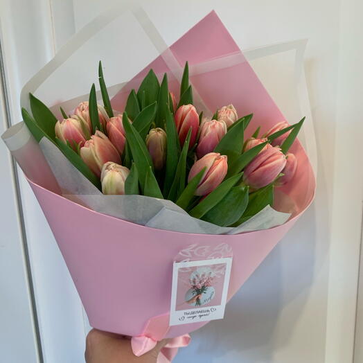 Букет из пионовидных тюльпанов