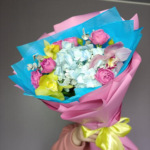 Букет микс с орхидеей и гортензией