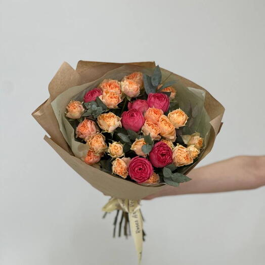 Mixed spray roses