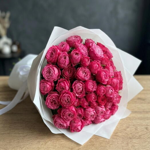 Шикарный мини букет из 19 пионовидных кустовых роз 💜