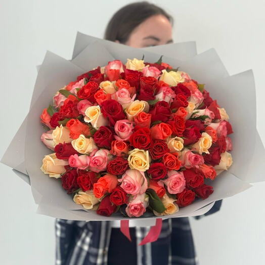 Букет из 101 розы яркий микс 30 см