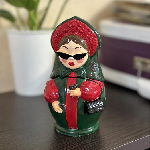 Свеча матрешка (зеленая)