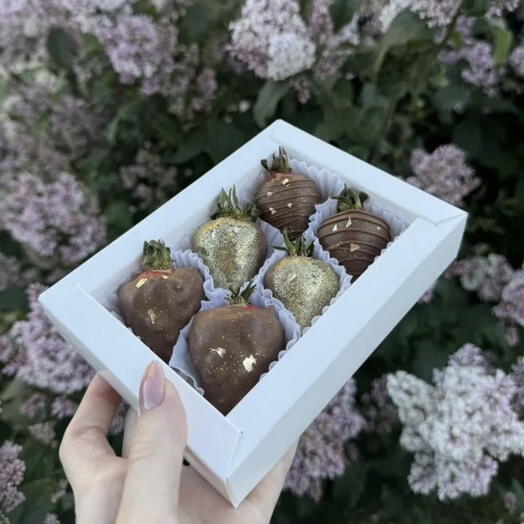 Клубника в молочном шоколаде 6шт