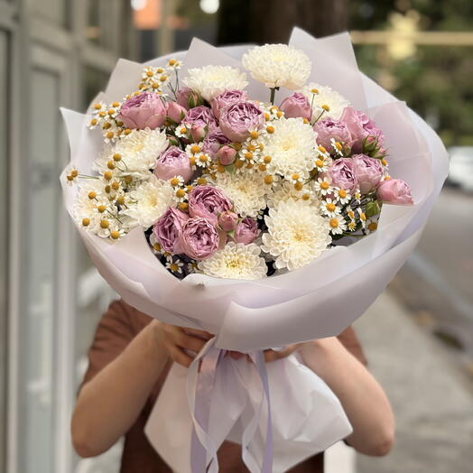 Букет пионовидных кустовых роз «Лавандер» 💜