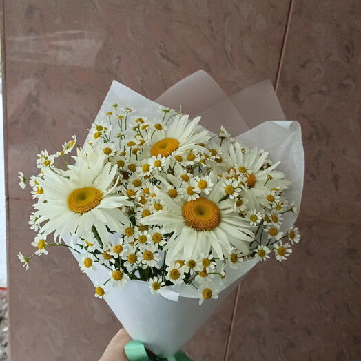 Букет с ромашками
