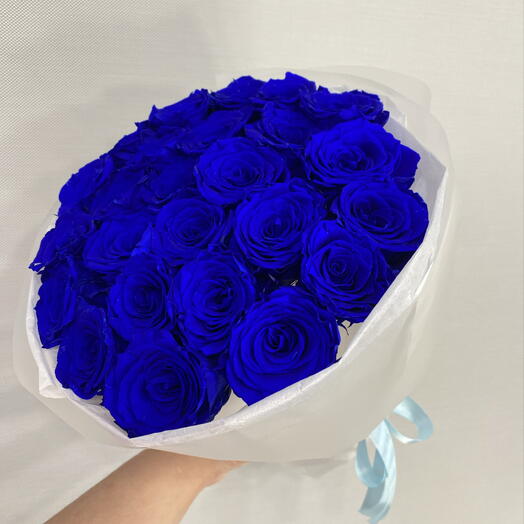 Букет из 25 синих стабилизированных роз 💙
