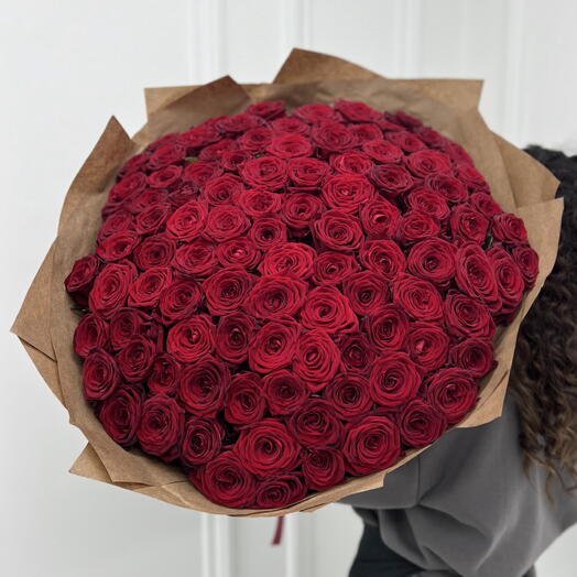 Роза Red Naomi 70см, крафт, 101шт