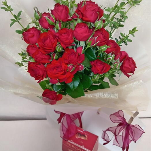 Roses with chocolate Pergale