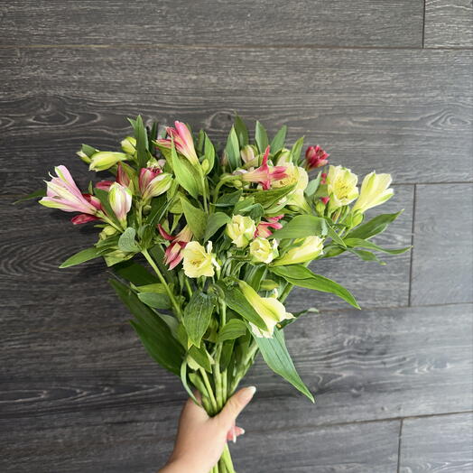 Букет из альстромерии💐