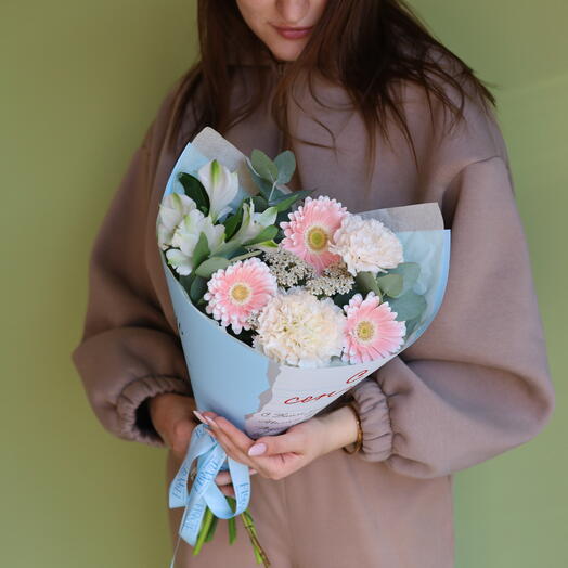Сборный букет с герберой на 1 сентября
