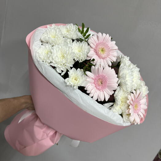 Нежный букет с герберами