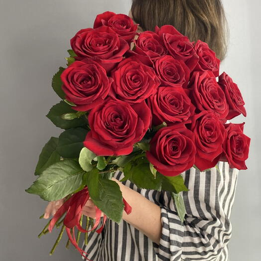 Монобукет с бордовой розой Ред Наоми ♥️♥️♥️ 15 шт