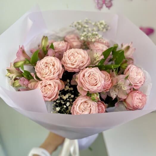 « Розовый фреш» Букет из кустовых роз, альстромерия, гипсофила . 🌸