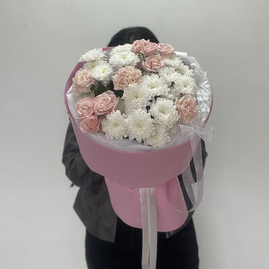 Букет микс (хризантема, кустовая роза, диантус)
