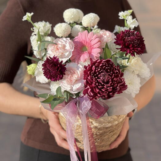 Цветы в корзине 💜🌸
