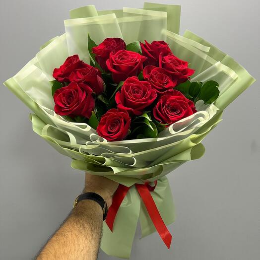 ✅Classic bouquet of 11 red roses