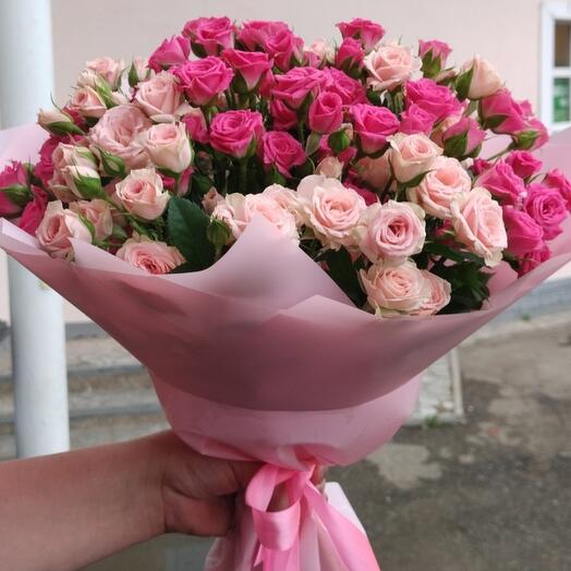 Букет из 9 кустовых роз