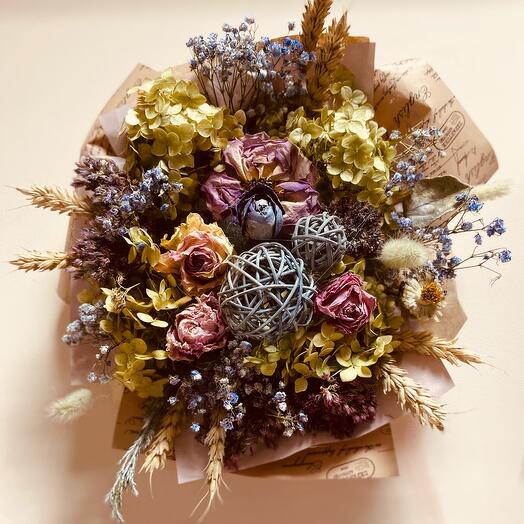 Wall panel of dried flowers "Sweet home"
