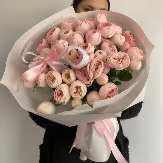 Букет пионовидных спрей