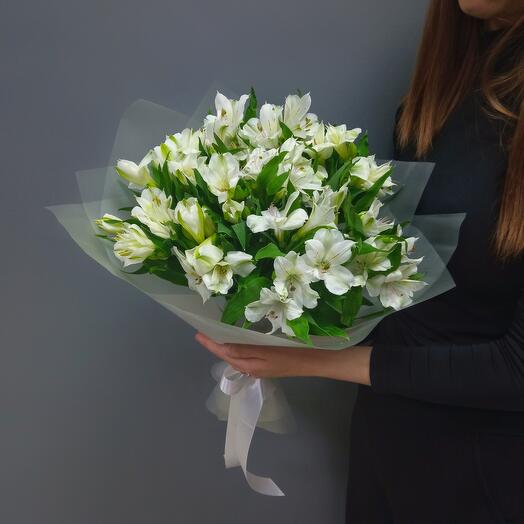 11 alstroemeria blanca