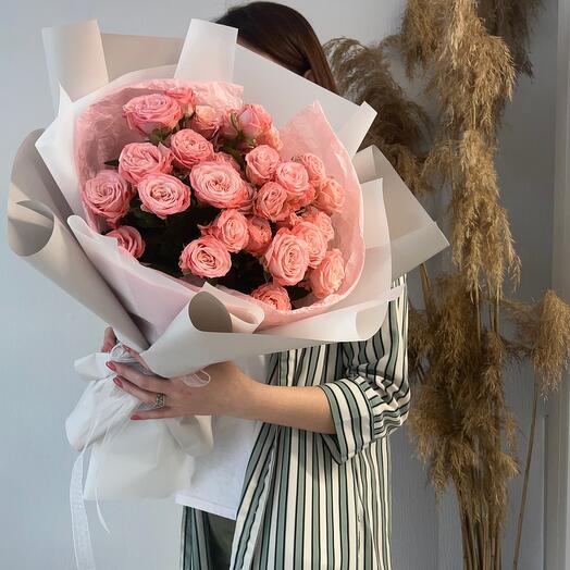Monobooket de rosas arbustivas en forma de peonía