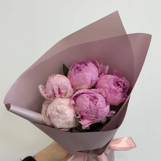 Bouquet of 5 peonies