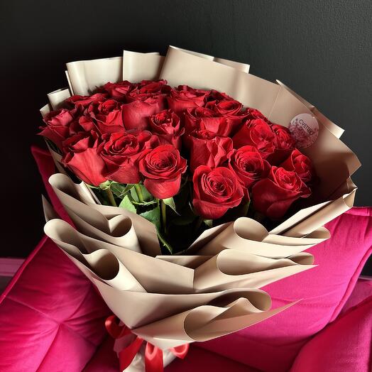 25 Red roses