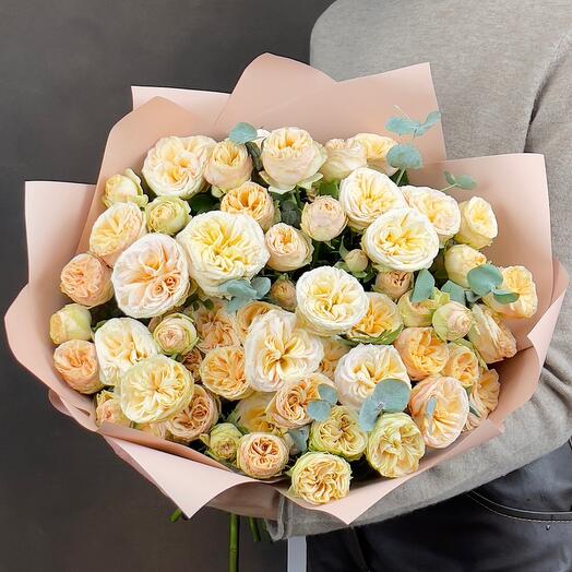 Bouquet of bush peony roses Sun trendsetter 15