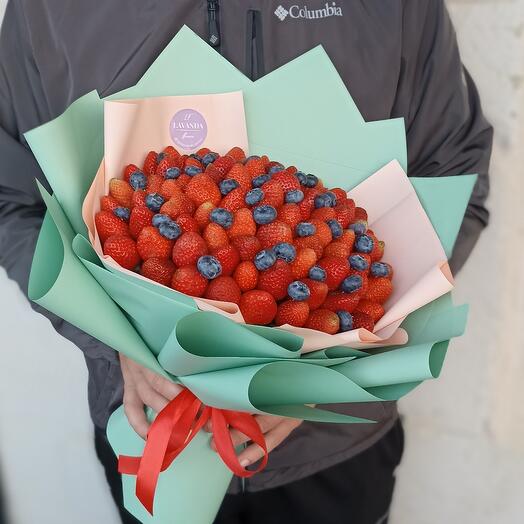 Букет "Клубничный рай"