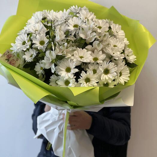 Ramo de alstroemerias y crisantemos