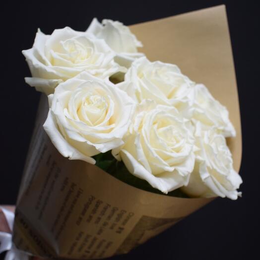 Rosas blancas mono M