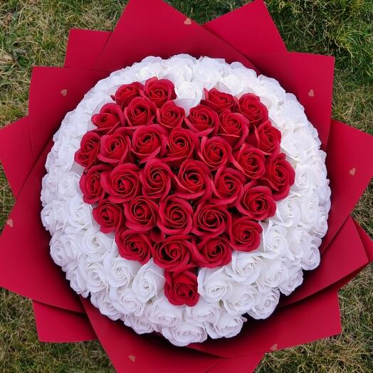 Bouquet of 101 soap roses with a heart