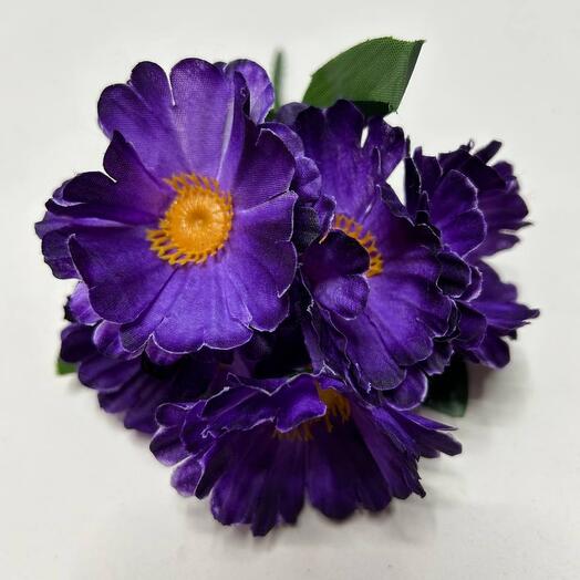 Искусственный цветок