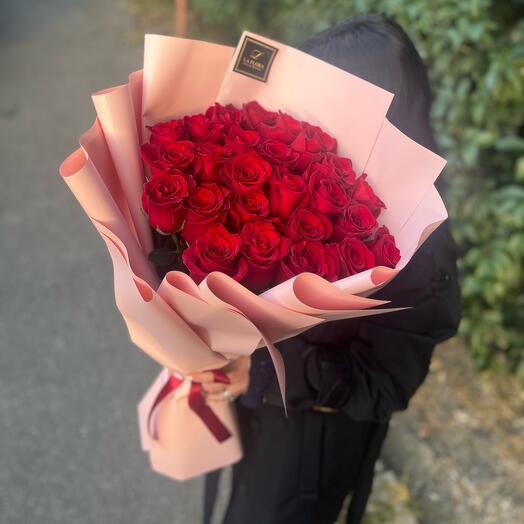 Red rosed