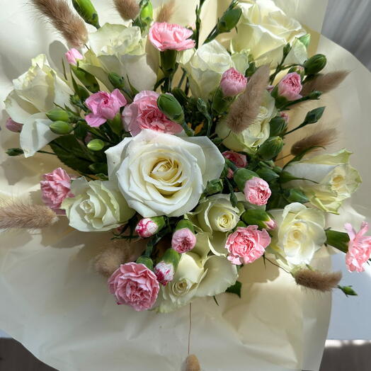 Luxury rose and carnation bouquet
