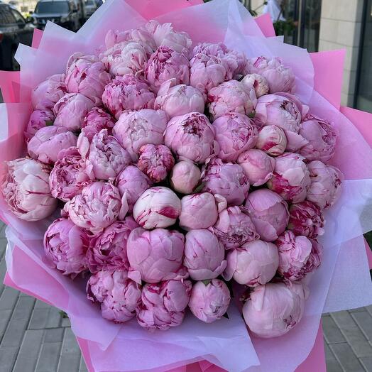 Сочные пионы