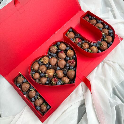 Клубника в шоколаде сердце I love you люблю маме