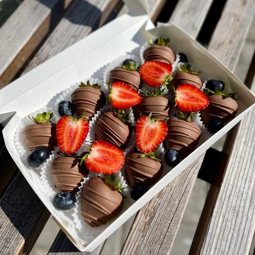 Fresas cubiertas de chocolate (12/16 fresas)