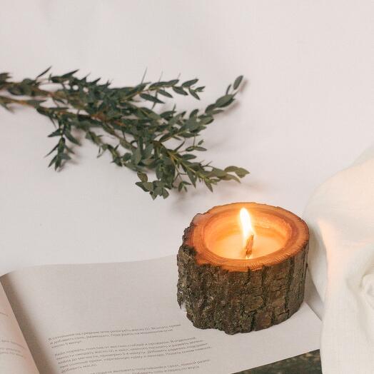 Aromatic candles "Hot bread" candle in a gift with a wooden crackling wick in a plaster casket / interior